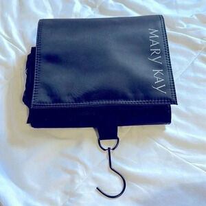 Mary Kay Hanging Travel Roll Up Bag w/ Detachable Bags
